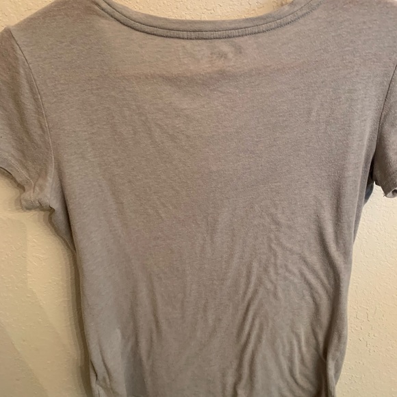 Simple tee - Picture 2 of 2